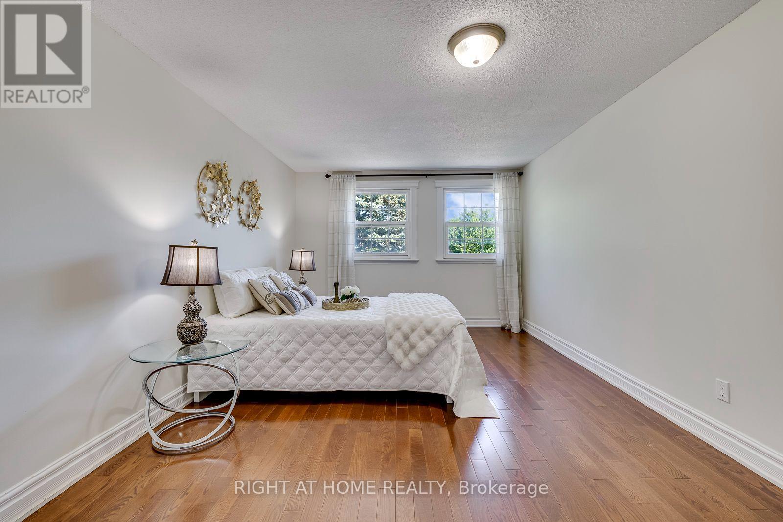 1025 Vanier Drive, Mississauga, Ontario  L5H 4B2 - Photo 21 - W13543212