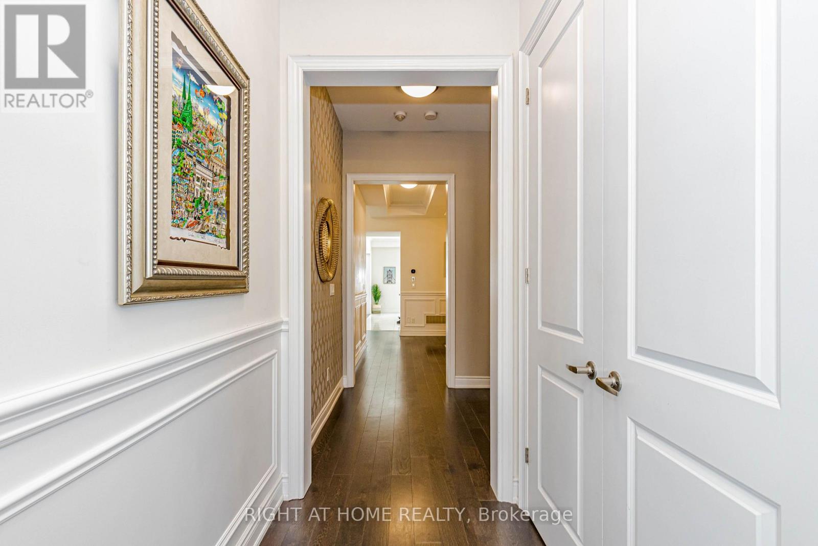 54 Threshing Mill Boulevard, Oakville, Ontario  L6H 0V6 - Photo 10 - W13543254