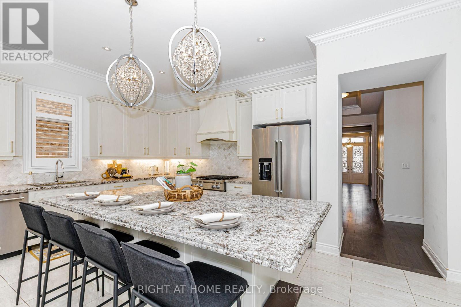 54 Threshing Mill Boulevard, Oakville, Ontario  L6H 0V6 - Photo 18 - W13543254