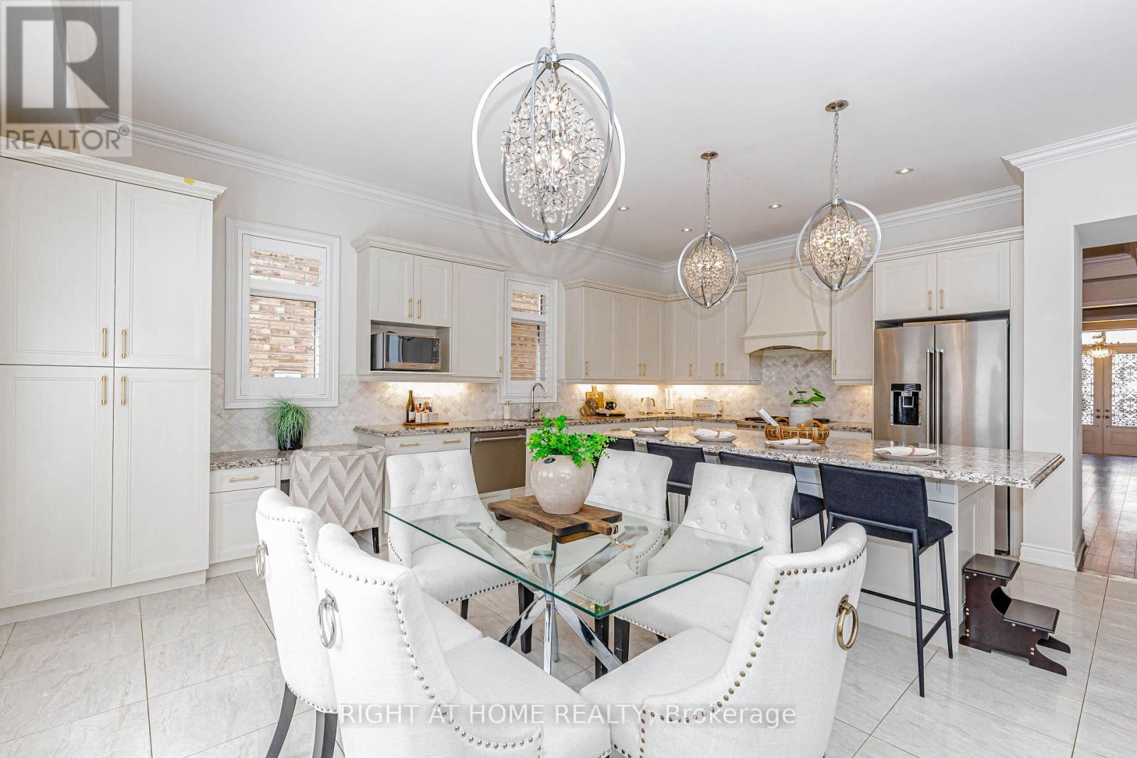 54 Threshing Mill Boulevard, Oakville, Ontario  L6H 0V6 - Photo 22 - W13543254