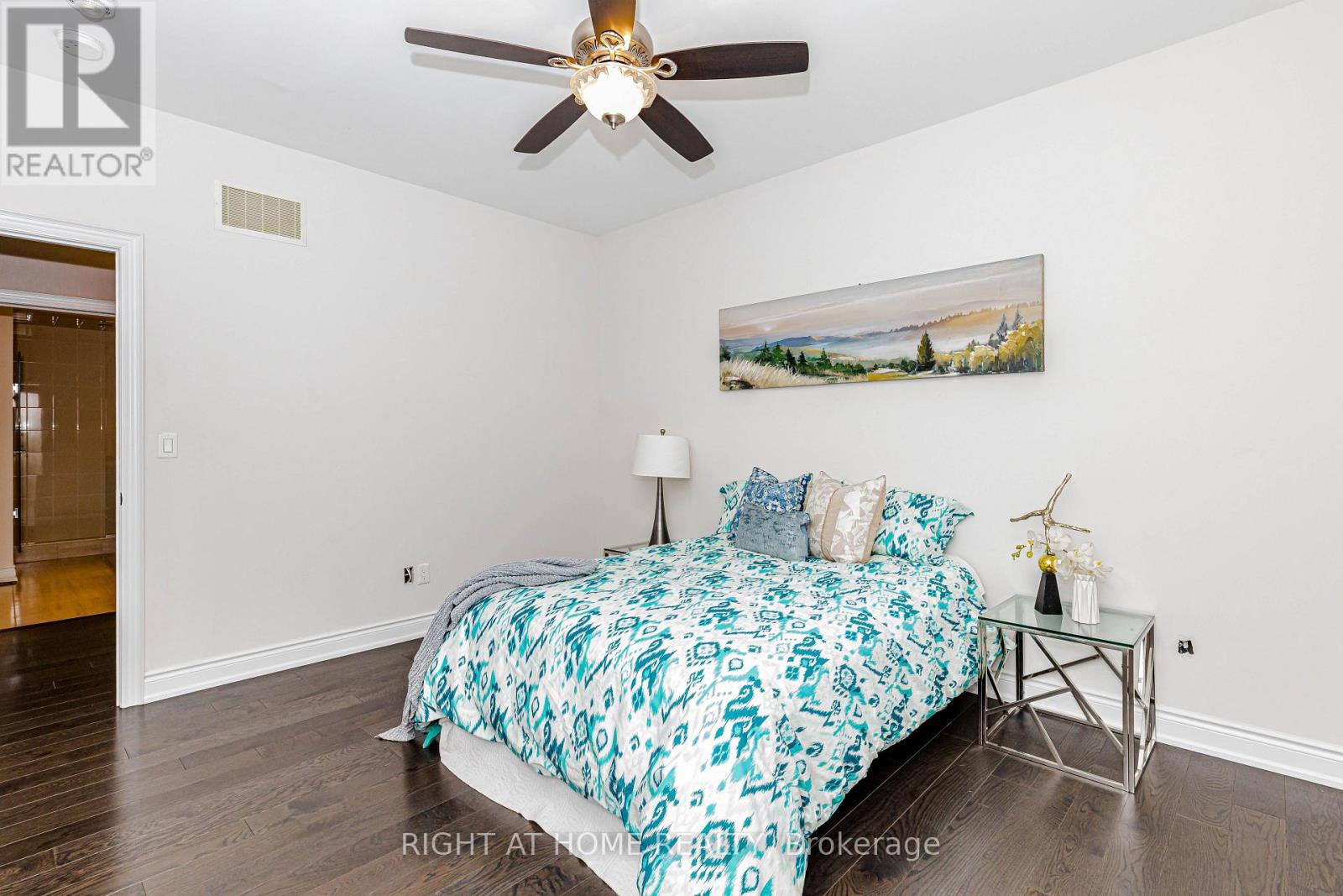 54 Threshing Mill Boulevard, Oakville, Ontario  L6H 0V6 - Photo 37 - W13543254