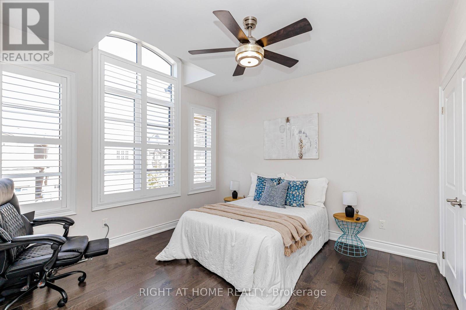 54 Threshing Mill Boulevard, Oakville, Ontario  L6H 0V6 - Photo 38 - W13543254