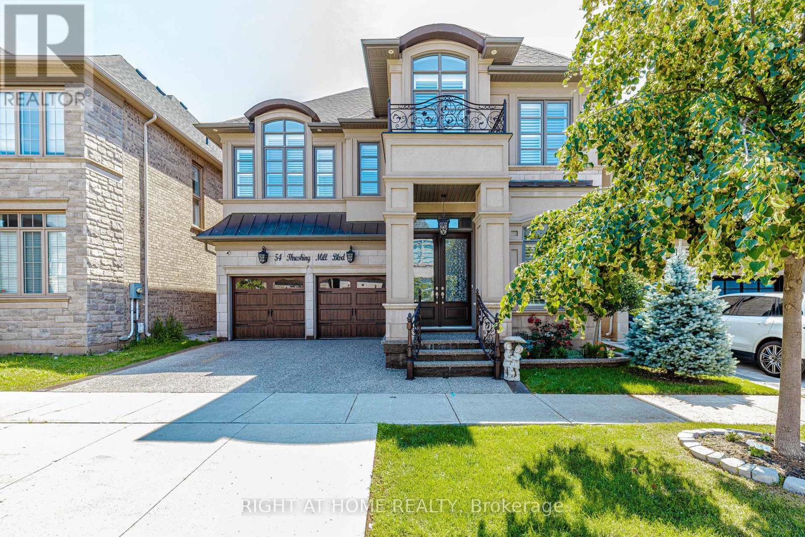 54 Threshing Mill Boulevard, Oakville, Ontario  L6H 0V6 - Photo 4 - W13543254