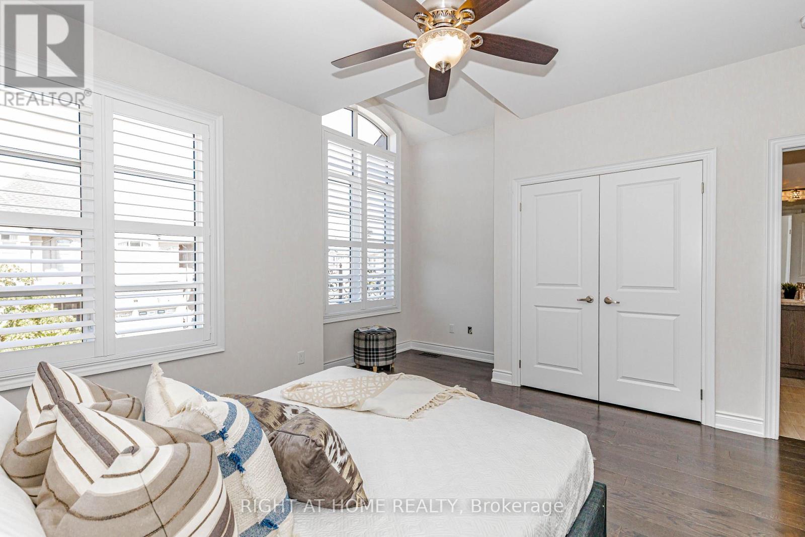 54 Threshing Mill Boulevard, Oakville, Ontario  L6H 0V6 - Photo 43 - W13543254