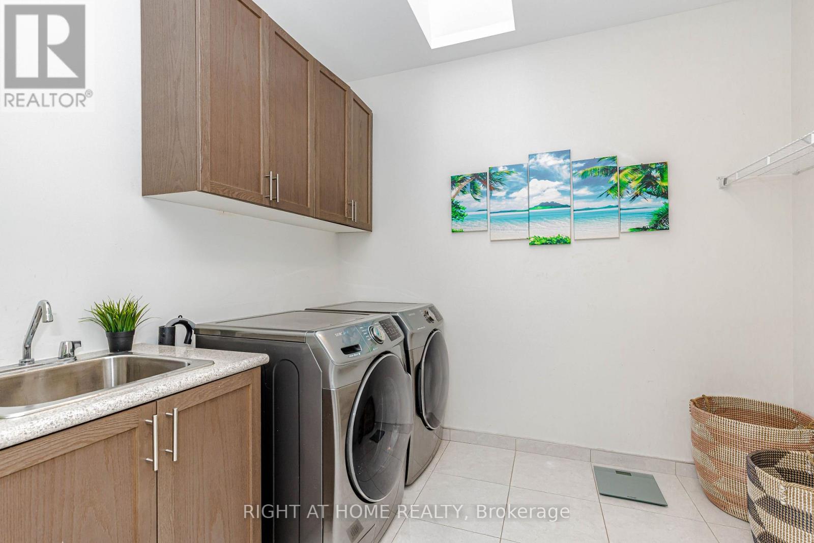 54 Threshing Mill Boulevard, Oakville, Ontario  L6H 0V6 - Photo 44 - W13543254