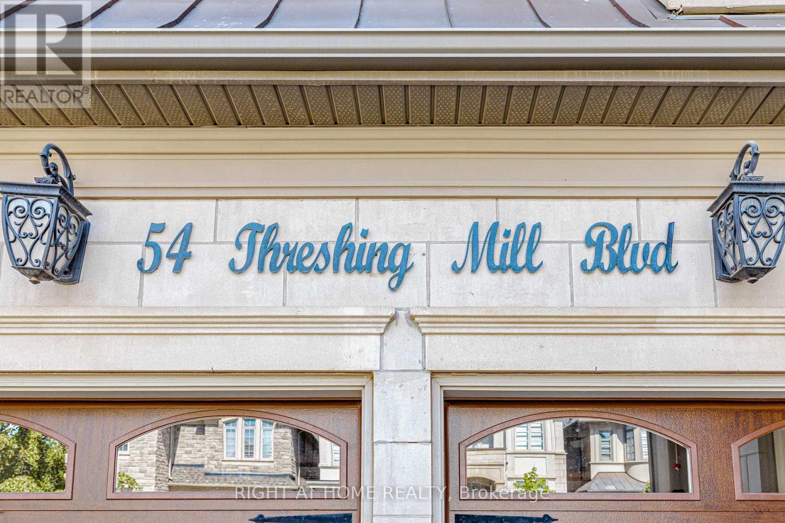 54 Threshing Mill Boulevard, Oakville, Ontario  L6H 0V6 - Photo 7 - W13543254