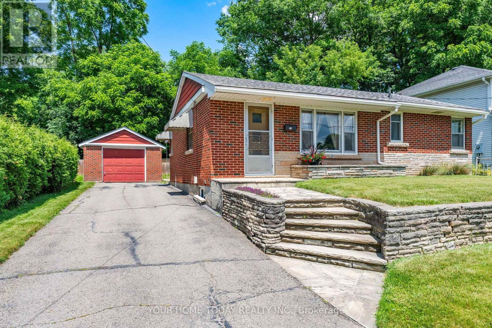 32 DAYFOOT DRIVE, Halton Hills, Ontario