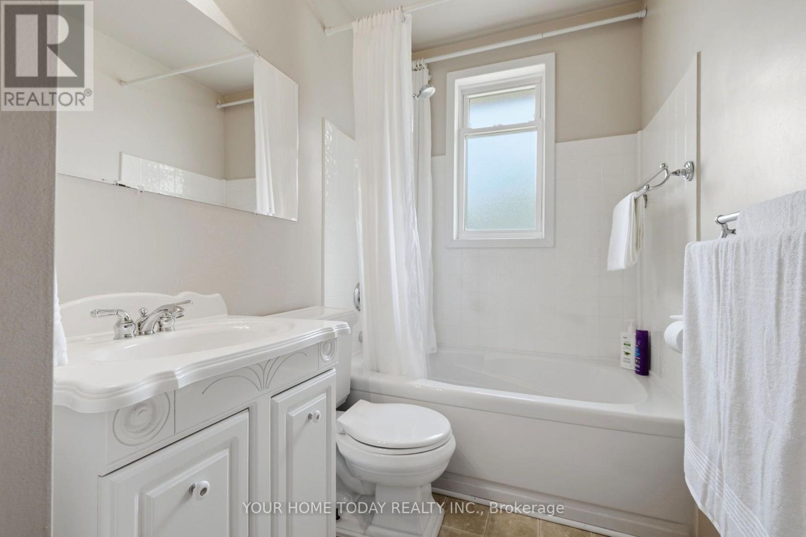 32 Dayfoot Drive, Halton Hills, Ontario  L7G 2L1 - Photo 15 - W13543276