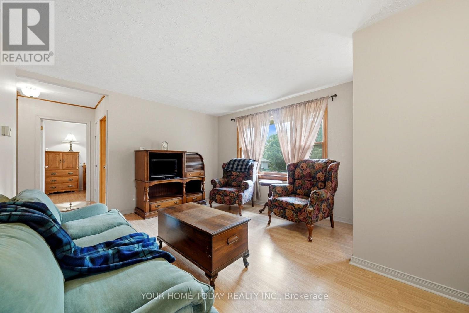 32 Dayfoot Drive, Halton Hills, Ontario  L7G 2L1 - Photo 4 - W13543276