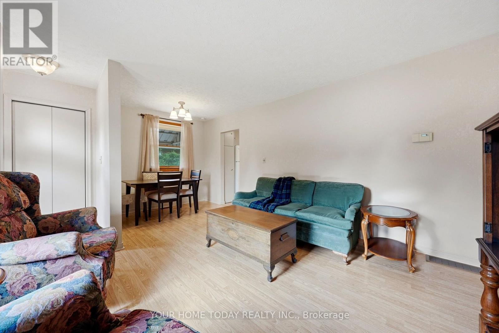 32 Dayfoot Drive, Halton Hills, Ontario  L7G 2L1 - Photo 6 - W13543276