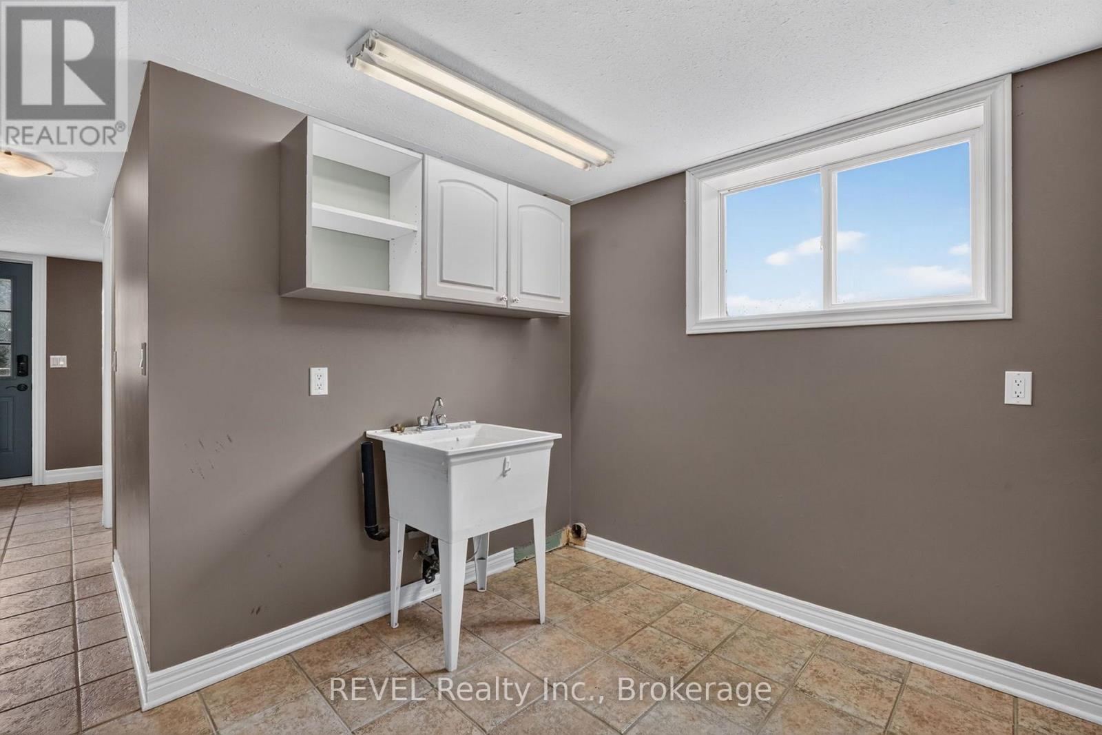 1249 Four Mile Creek Road, Niagara-On-The-Lake, Ontario  L0S 1J0 - Photo 32 - X13542392