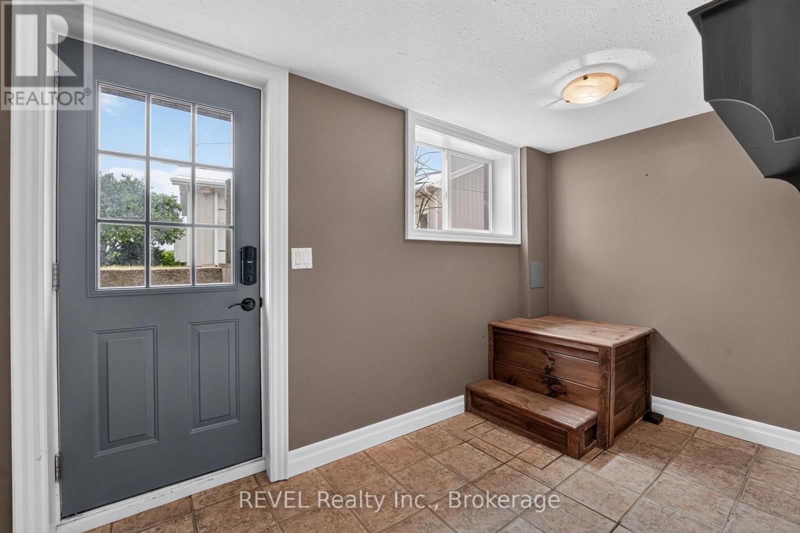 1249 Four Mile Creek Road, Niagara-On-The-Lake, Ontario  L0S 1J0 - Photo 34 - X13542392