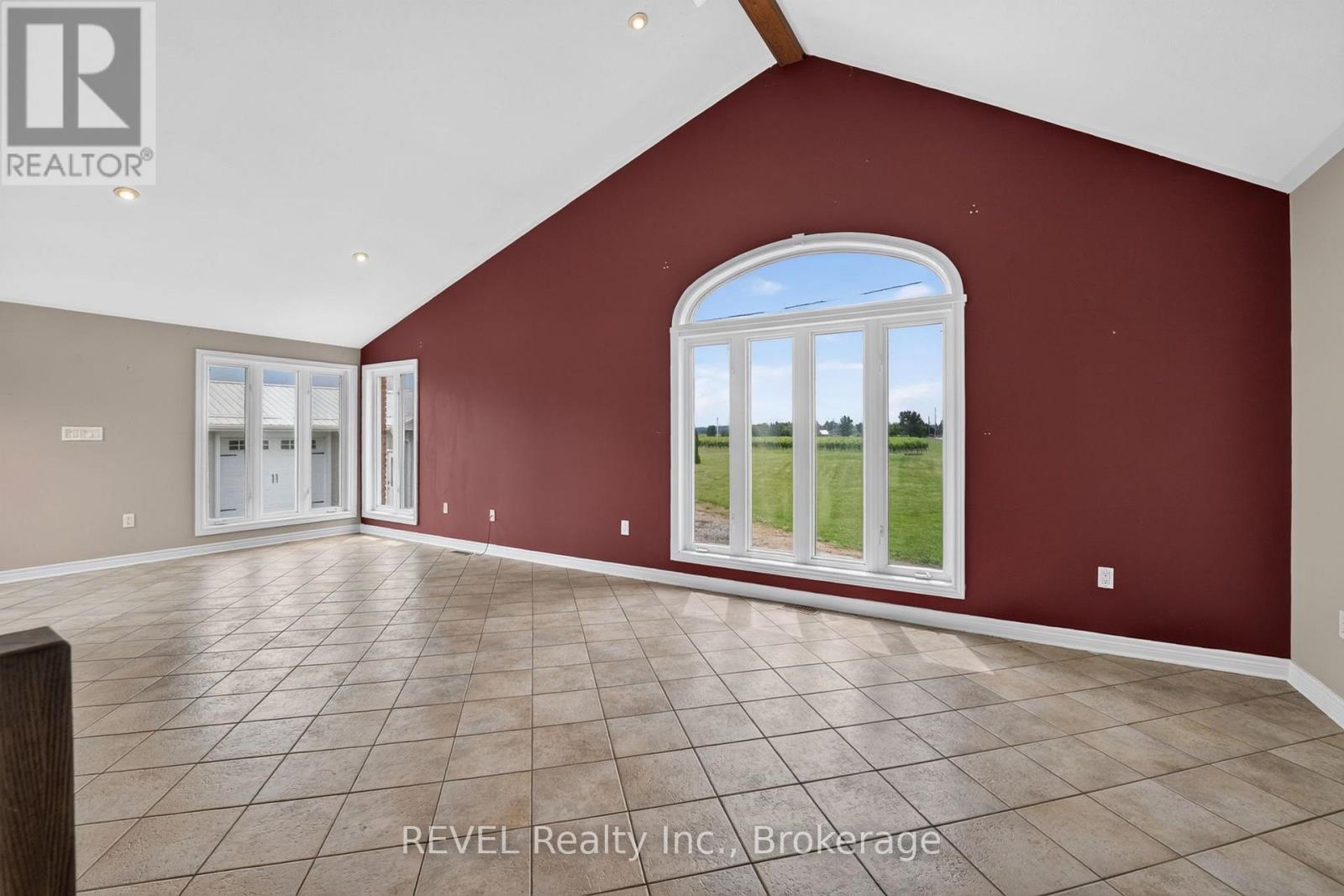 1249 Four Mile Creek Road, Niagara-On-The-Lake, Ontario  L0S 1J0 - Photo 13 - X13542392