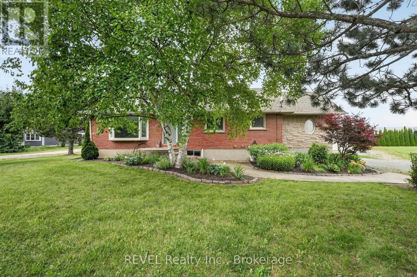 1249 Four Mile Creek Road, Niagara-On-The-Lake, Ontario  L0S 1J0 - Photo 3 - X13542392
