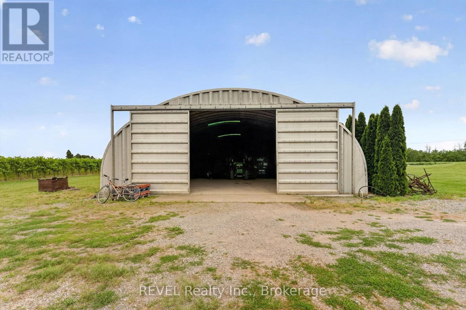 1249 Four Mile Creek Road, Niagara-On-The-Lake, Ontario  L0S 1J0 - Photo 44 - X13542392