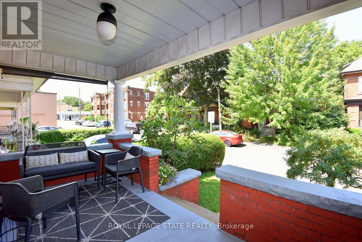 20 Fairholt Road N, Hamilton, Ontario L8M 2T1 - Photo 2 - X13542928