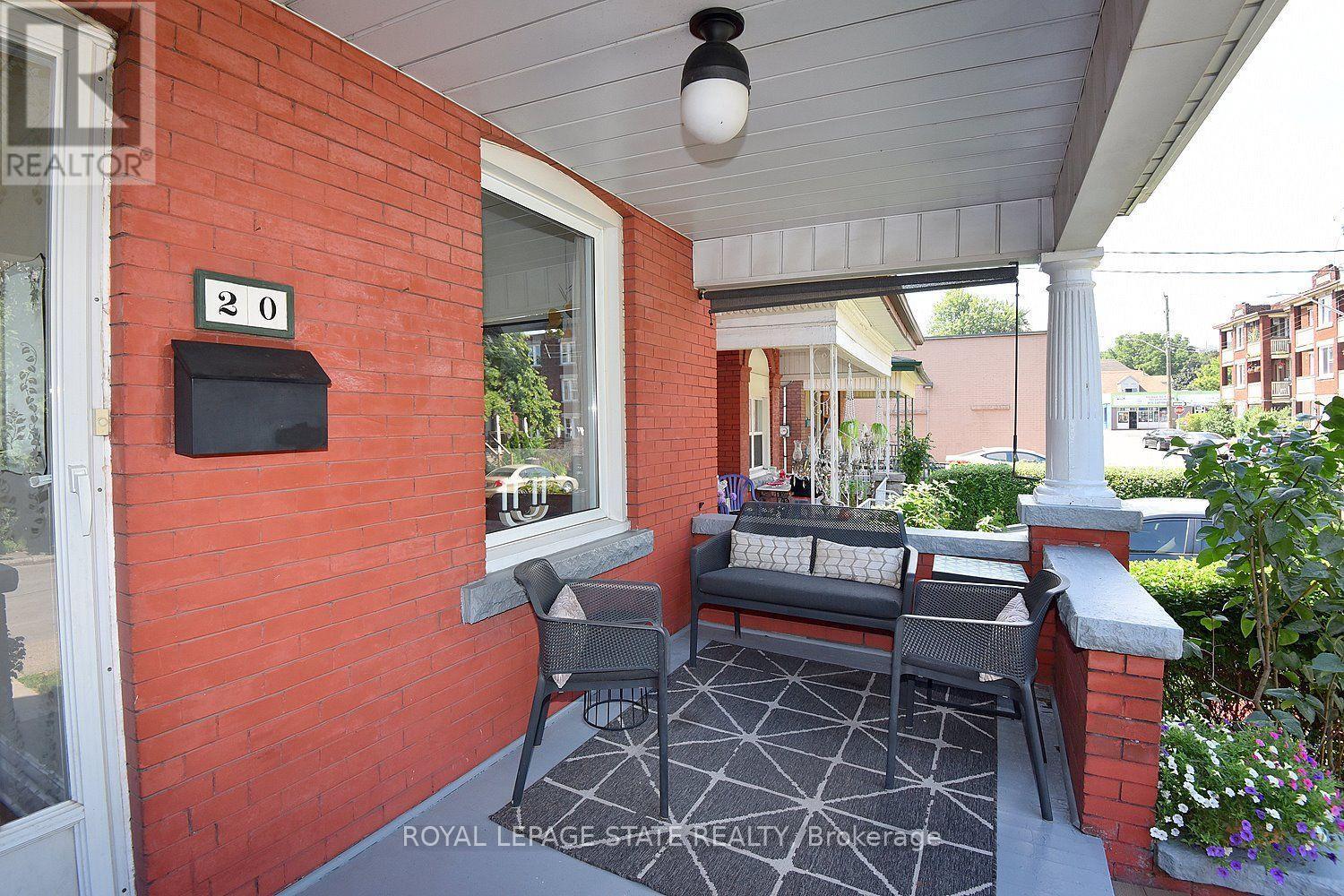 20 Fairholt Road N, Hamilton, Ontario L8M 2T1 - Photo 3 - X13542928