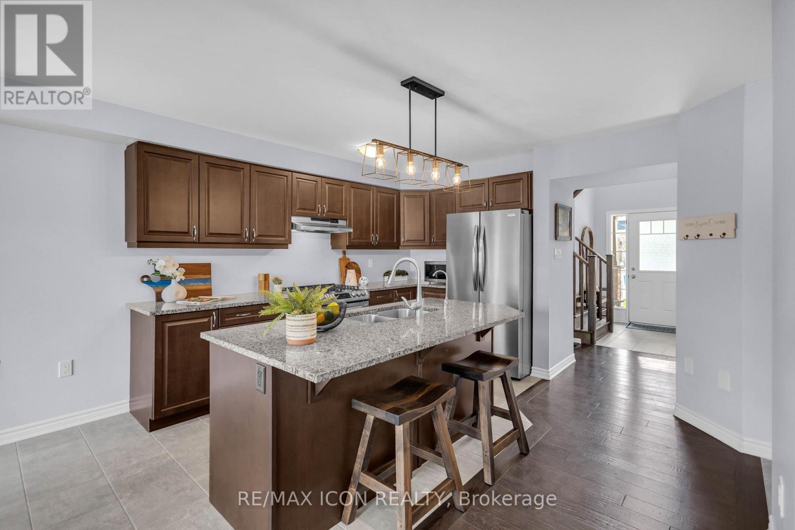 515 Equestrian Way, Cambridge, Ontario  N3E 0B5 - Photo 9 - X13542954