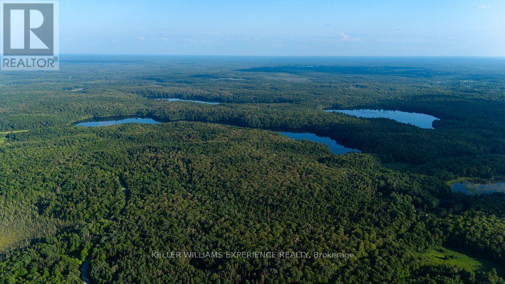 2101 Ahmic Lake Road, Magnetawan, Ontario  P0A 1P0 - Photo 18 - X13542974