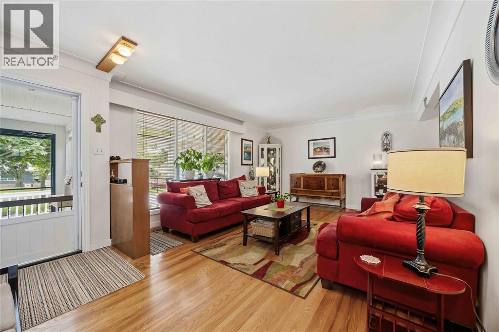 1225 Cartier Court, Sarnia photo 6