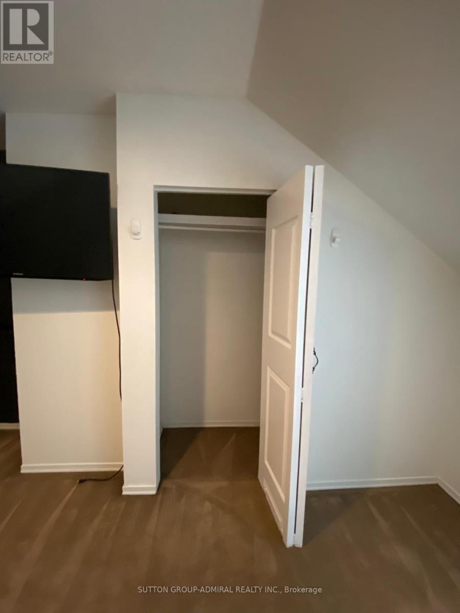 UPPER - 177 LOGAN AVENUE - Photo 17