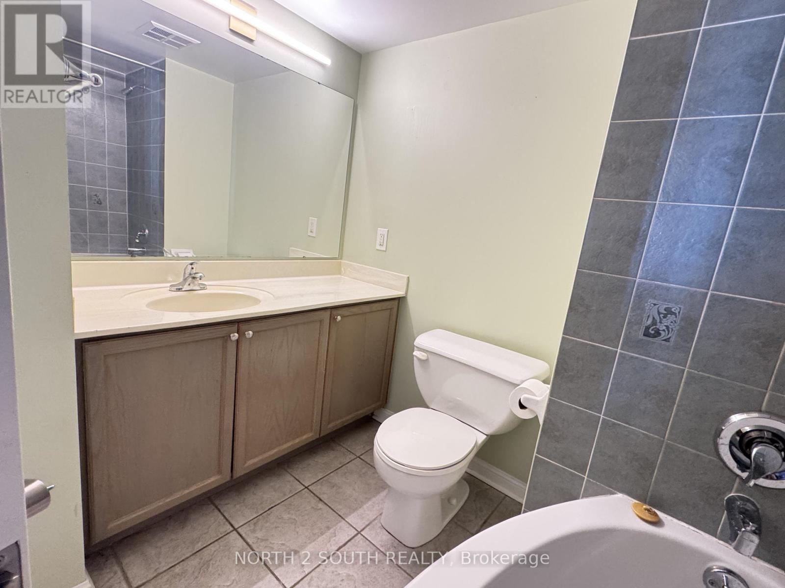 1002 - 1150 Parkwest Place, Mississauga, Ontario  L5E 3K4 - Photo 11 - W13058406