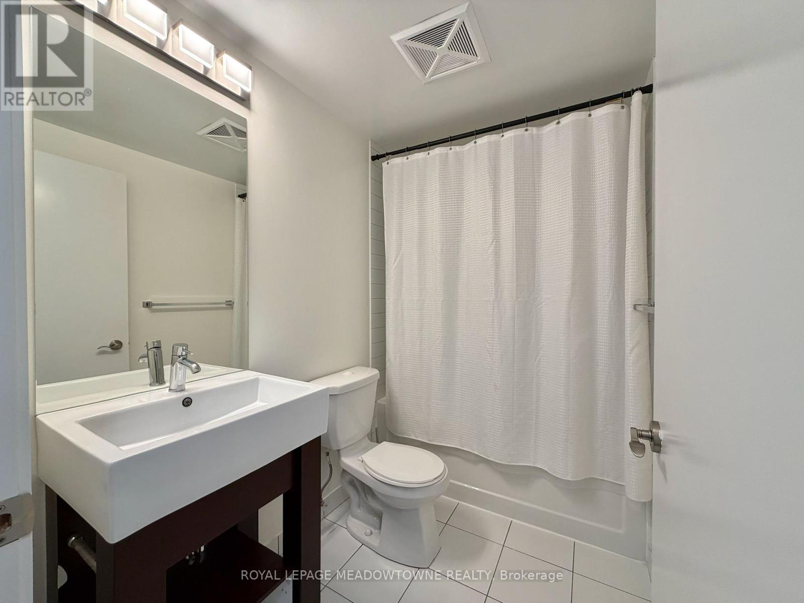 #1601 - 840 Queens Plate Drive, Toronto, Ontario  M9W 0E7 - Photo 11 - W13539298