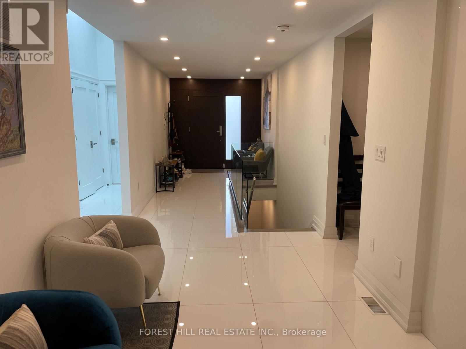 24 Academy Road, Toronto, Ontario  M9N 3K2 - Photo 6 - W13543198