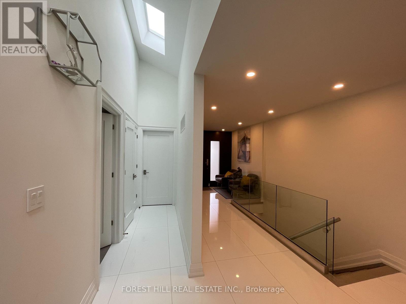 24 Academy Road, Toronto, Ontario  M9N 3K2 - Photo 7 - W13543198