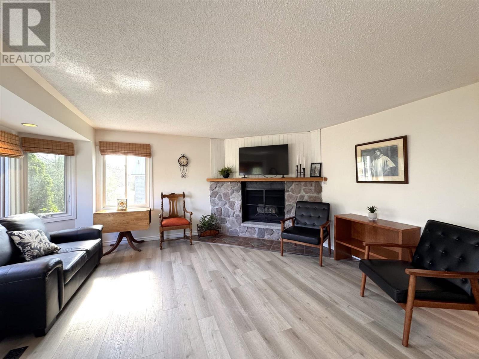 32 Champlain St, Sault Ste. Marie, Ontario  P6B 3T7 - Photo 6 - SM261708