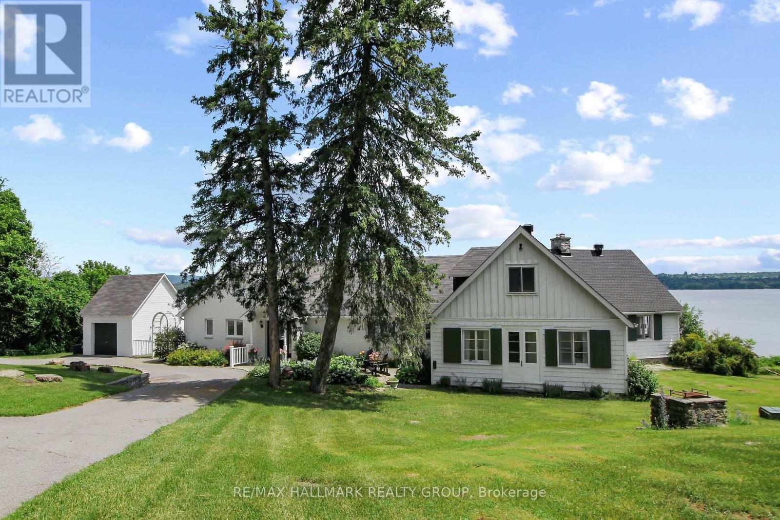 350 BERRY SIDE ROAD, Ottawa, Ontario