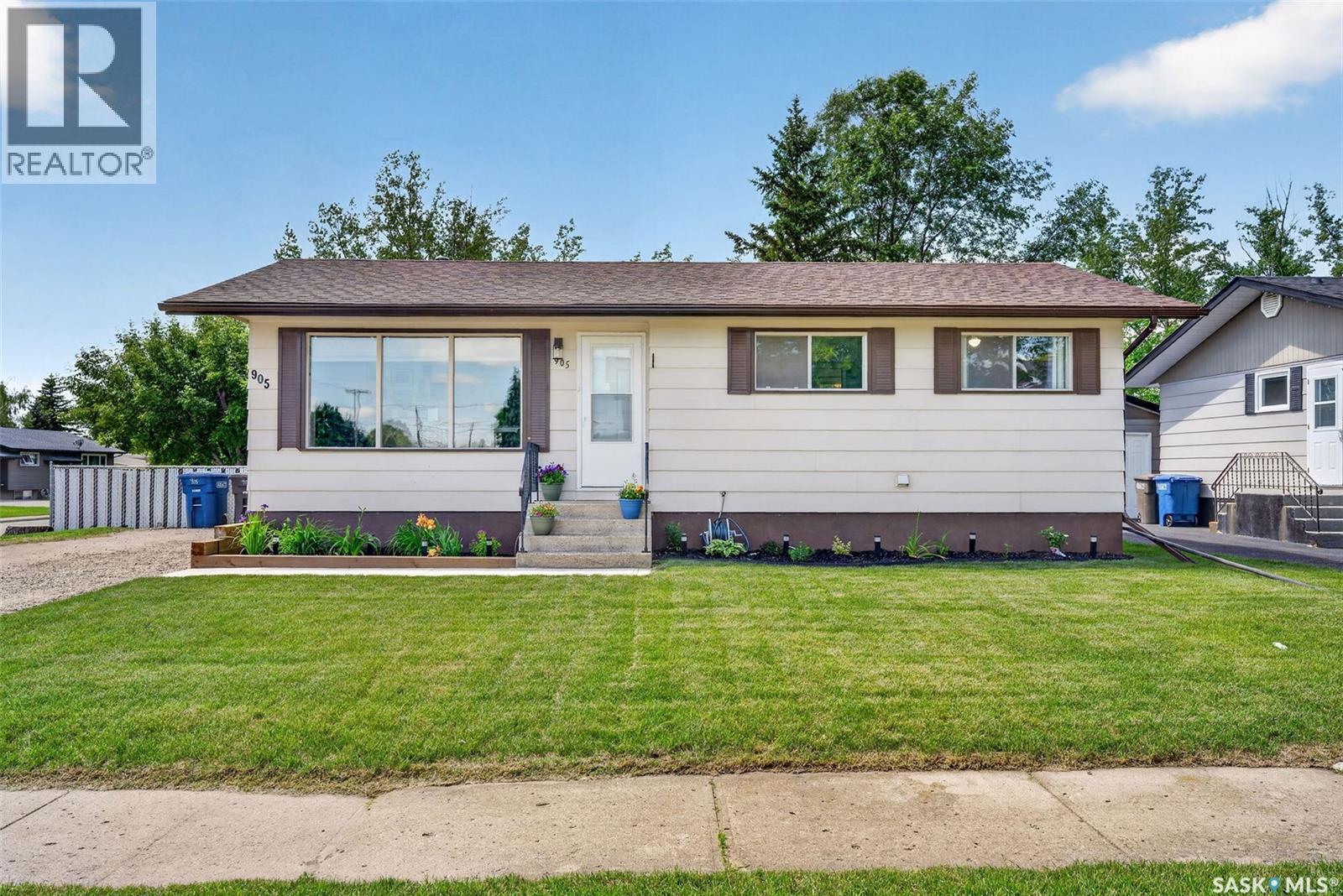 905 14th STREET, Humboldt