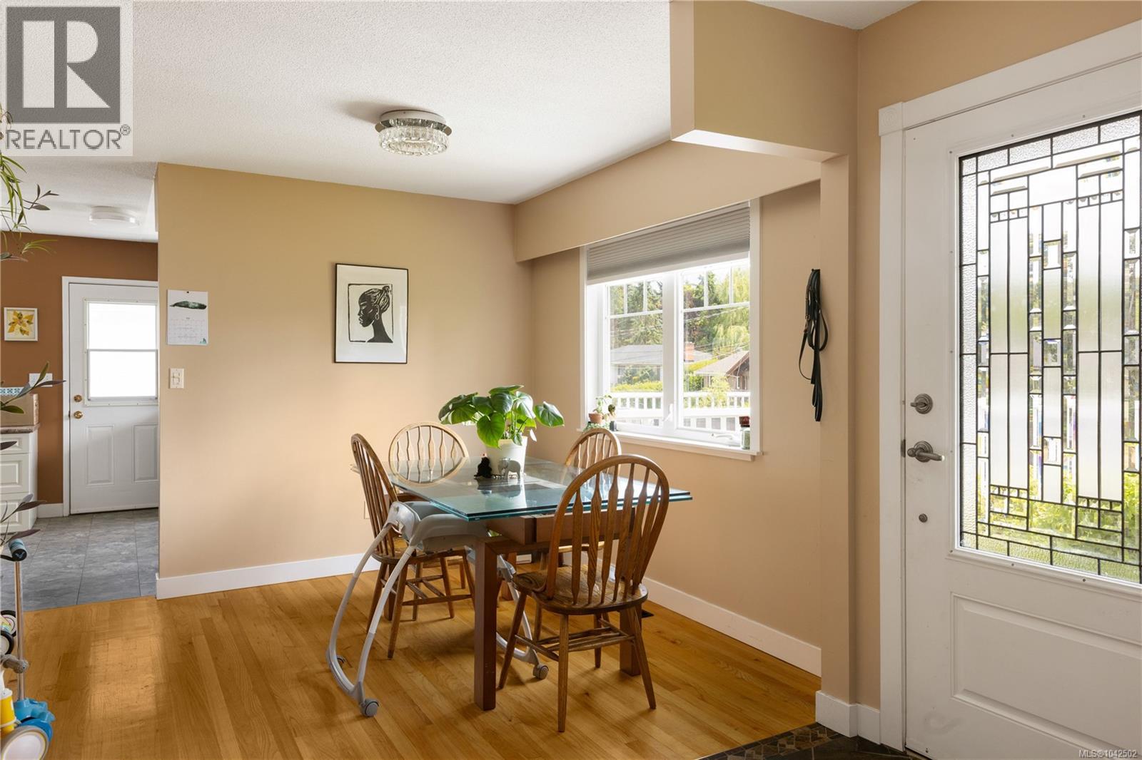 1730 Christmas Ave, Saanich, British Columbia  V8P 2X9 - Photo 4 - 1042502