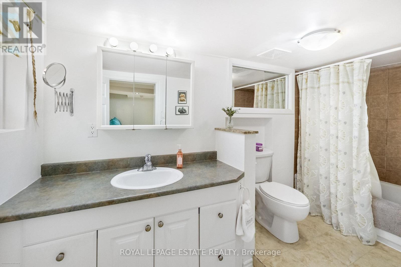 Bsmt - 4 Linton Avenue, Toronto, Ontario  M1N 1W6 - Photo 5 - E13541506
