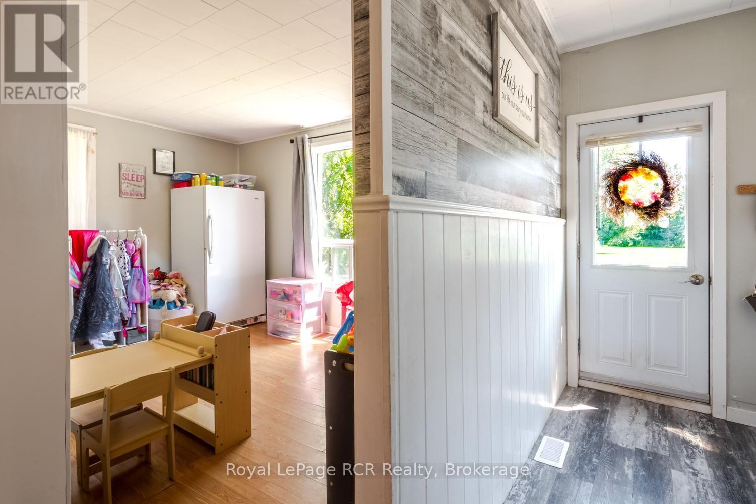 450 Taylor Street, South Bruce Peninsula, Ontario  N0H 2T0 - Photo 7 - X13543424