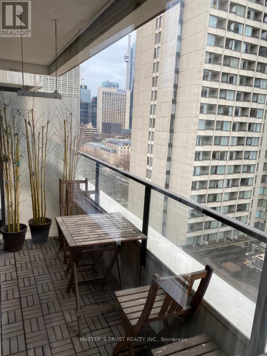 1716 - 111 ELIZABETH STREET, Toronto (Bay Street Corridor)