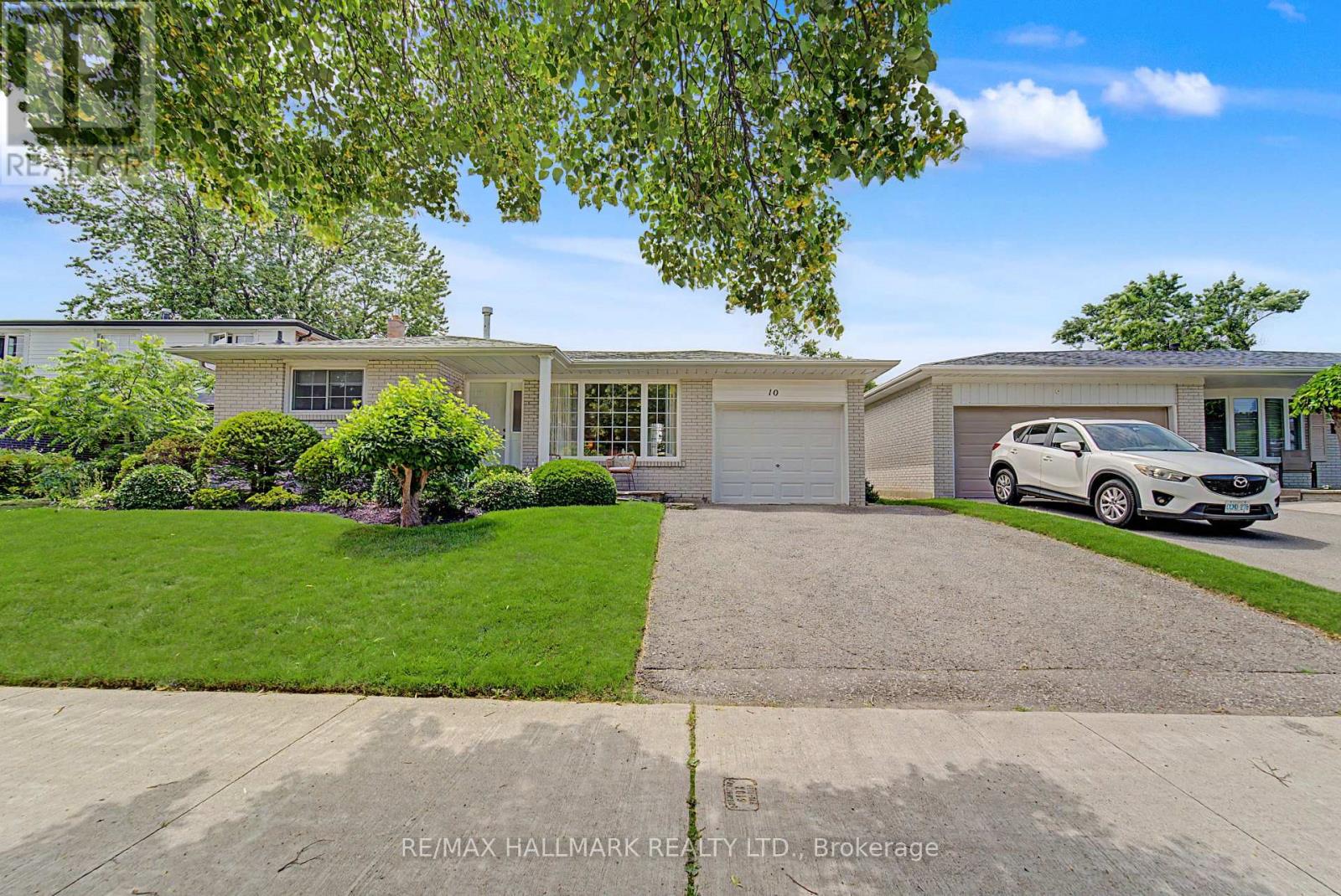 10 Cockburn Drive, Toronto, Ontario  M1C 2T2 - Photo 2 - E13543304