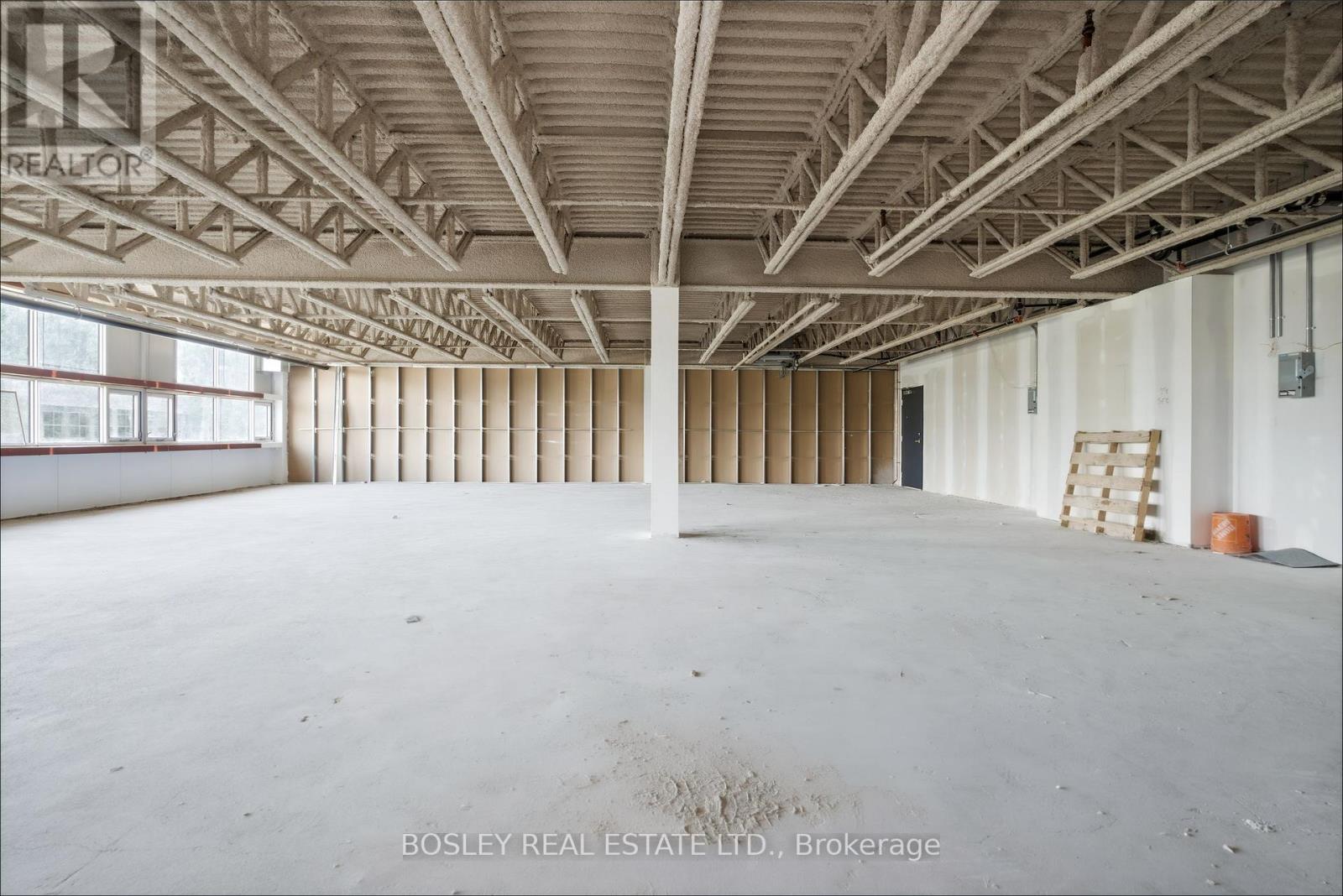 219-221 - 45 Industrial Street, Toronto, Ontario  M4G 1Z2 - Photo 17 - C12753810