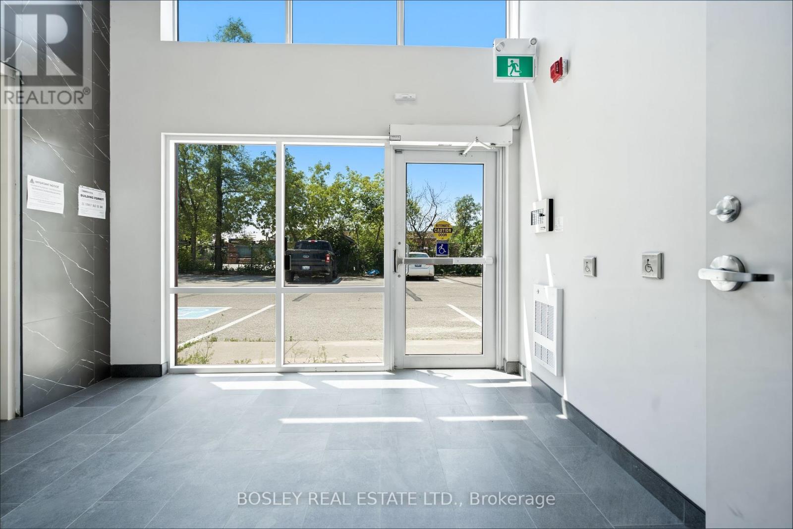 208 - 45 Industrial Street, Toronto, Ontario  M4G 1Z2 - Photo 12 - C12753874
