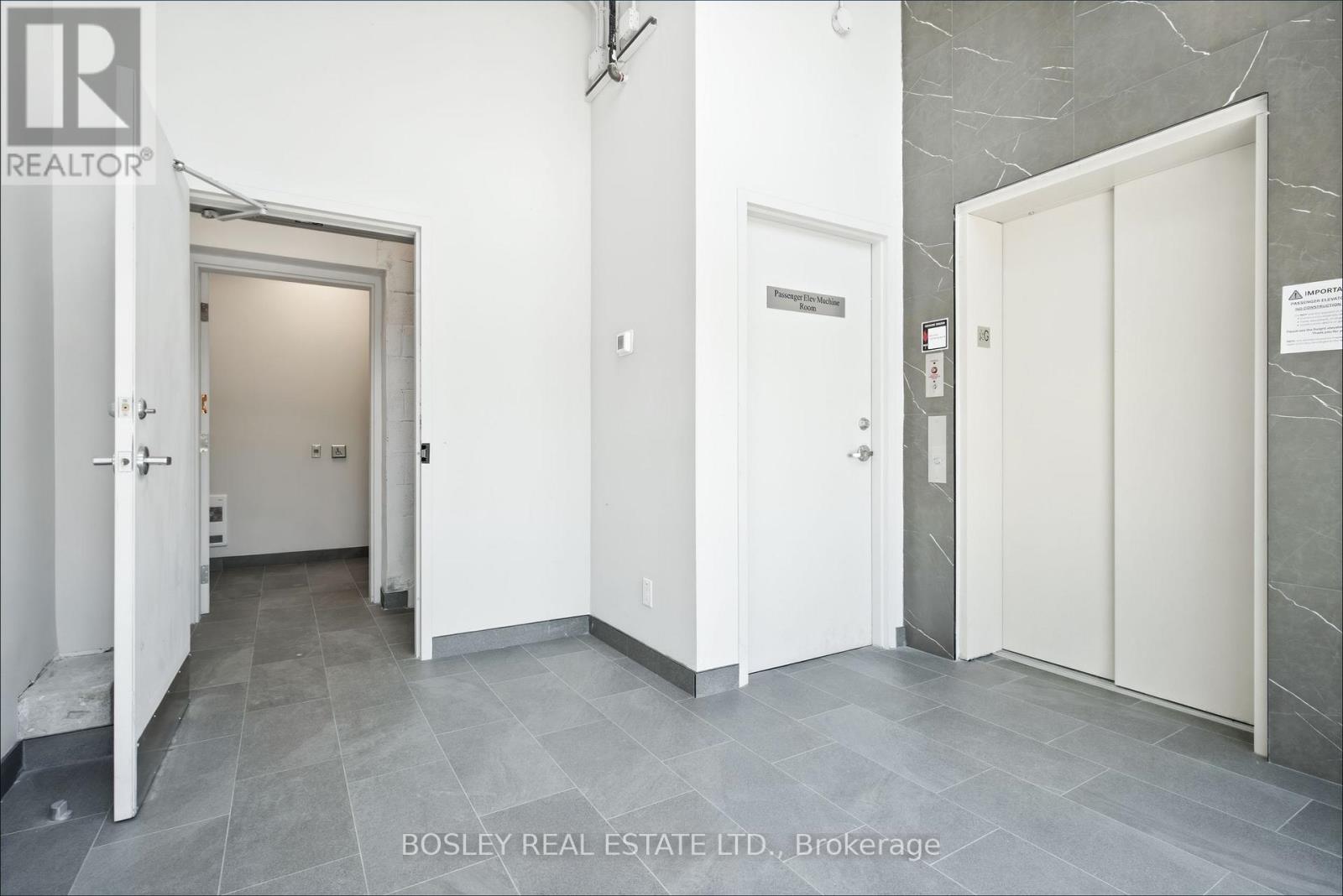 219-221 - 45 Industrial Street, Toronto, Ontario  M4G 1Z2 - Photo 9 - C12754154