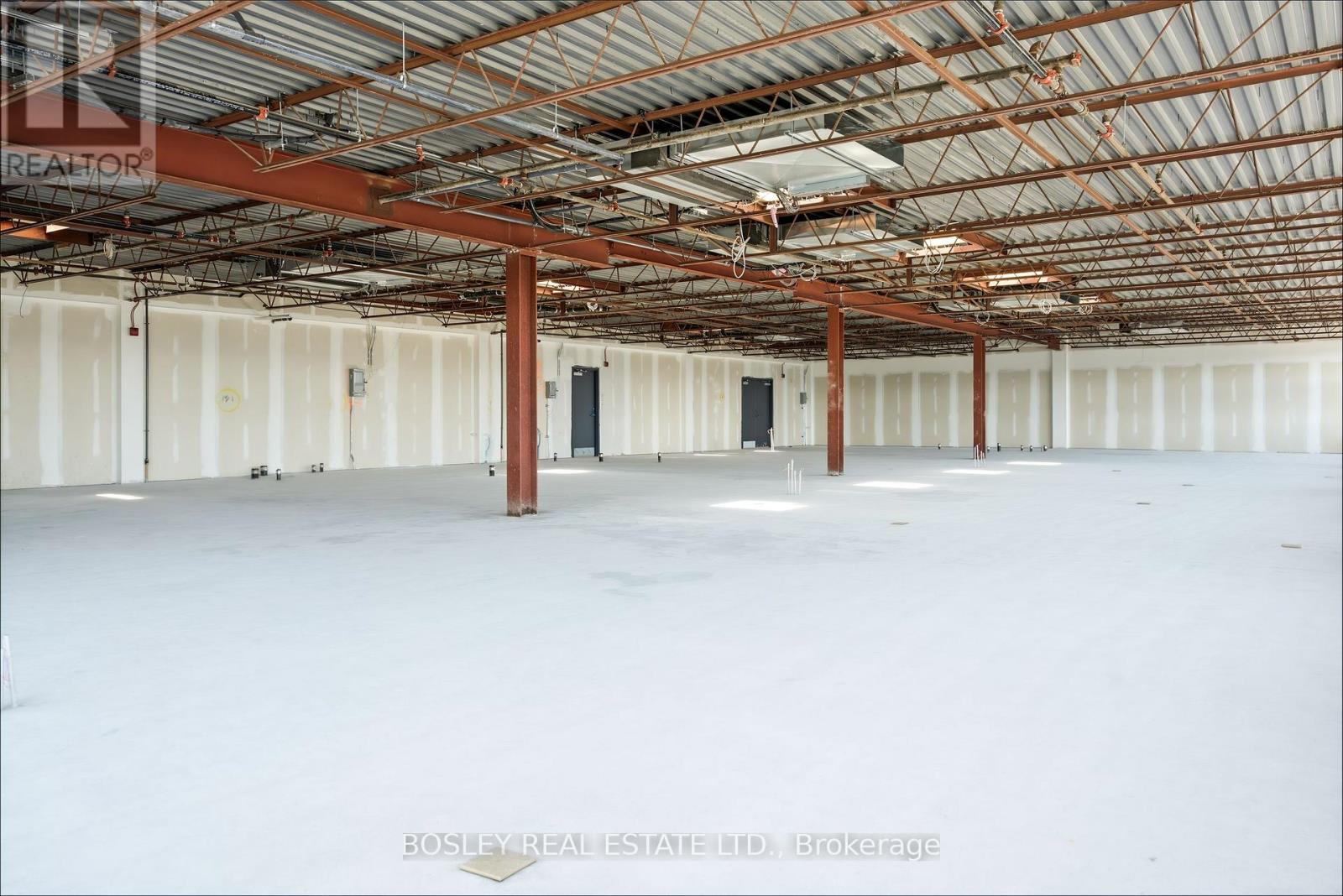 219-221 - 45 Industrial Street, Toronto, Ontario M4G 1Z2 - Photo 33 - C12754154