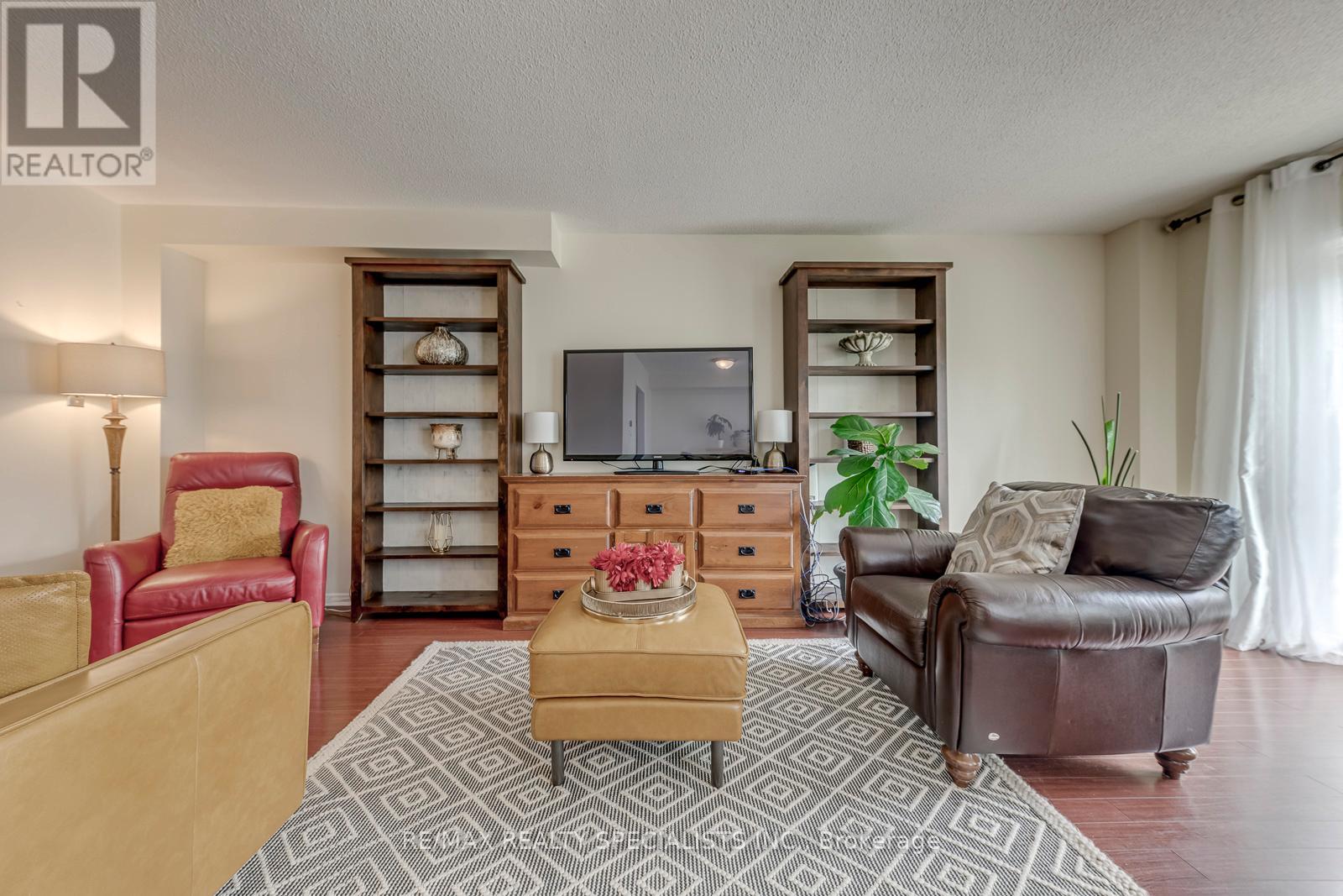 40 Mannel Crescent, Brampton, Ontario  L6Y 5E2 - Photo 11 - W13543430