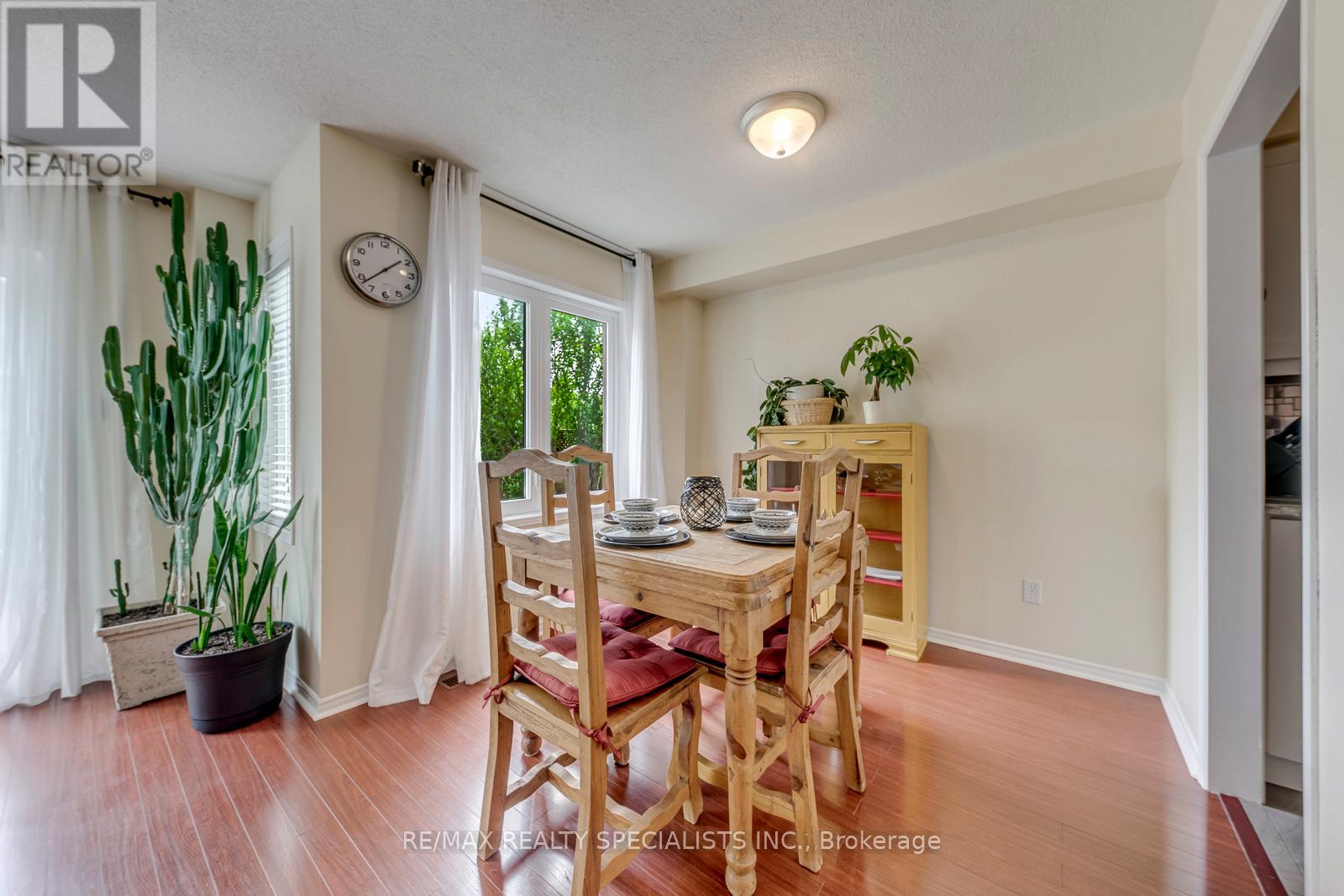 40 Mannel Crescent, Brampton, Ontario  L6Y 5E2 - Photo 12 - W13543430