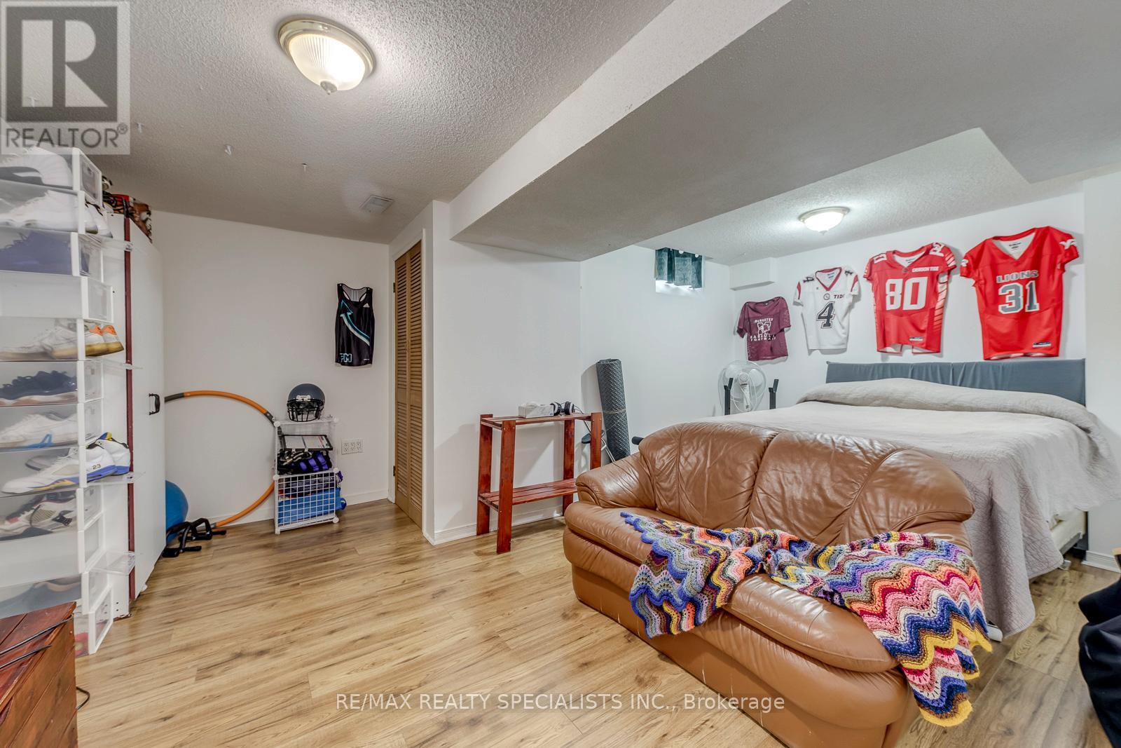 40 Mannel Crescent, Brampton, Ontario  L6Y 5E2 - Photo 33 - W13543430
