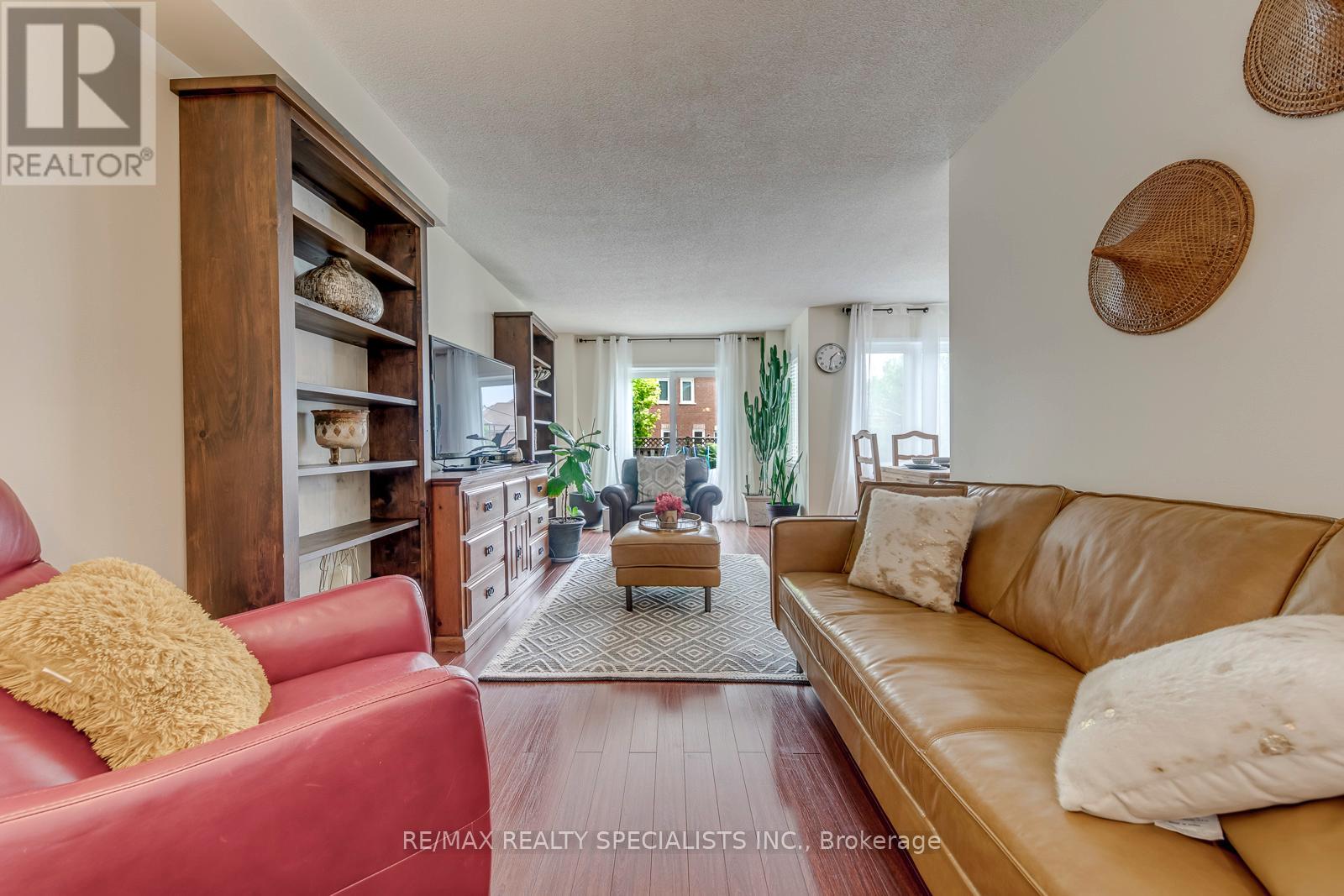40 Mannel Crescent, Brampton, Ontario  L6Y 5E2 - Photo 6 - W13543430