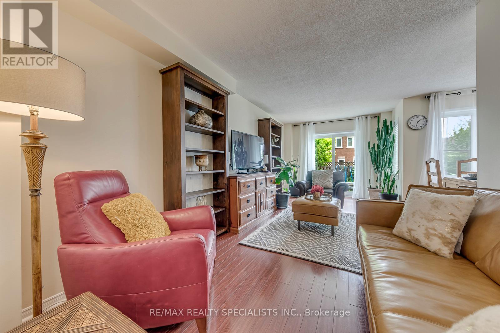40 Mannel Crescent, Brampton, Ontario  L6Y 5E2 - Photo 7 - W13543430