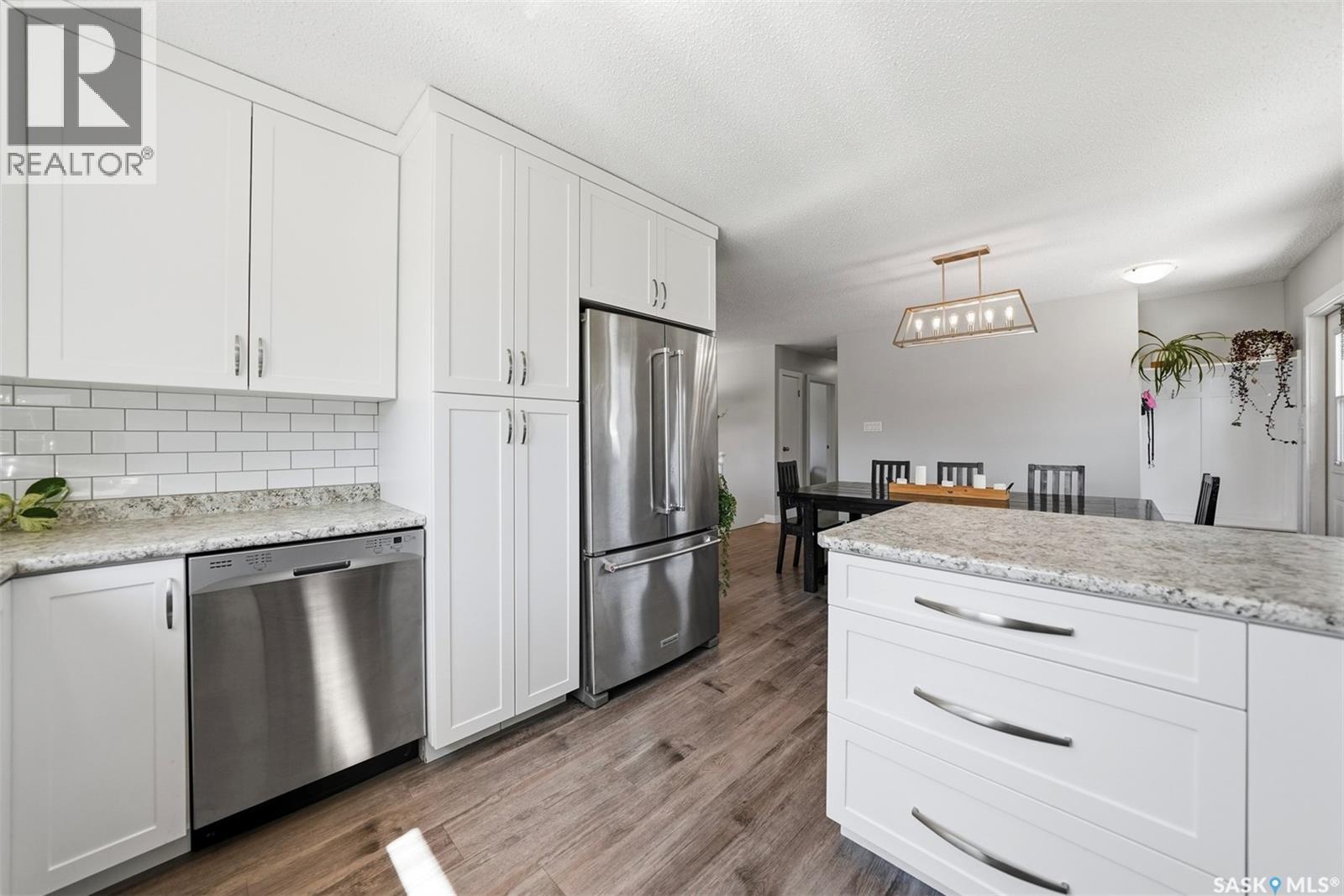 3120 Hogeweide Drive, Prince Albert, Saskatchewan  S6V 6X9 - Photo 13 - SK042041