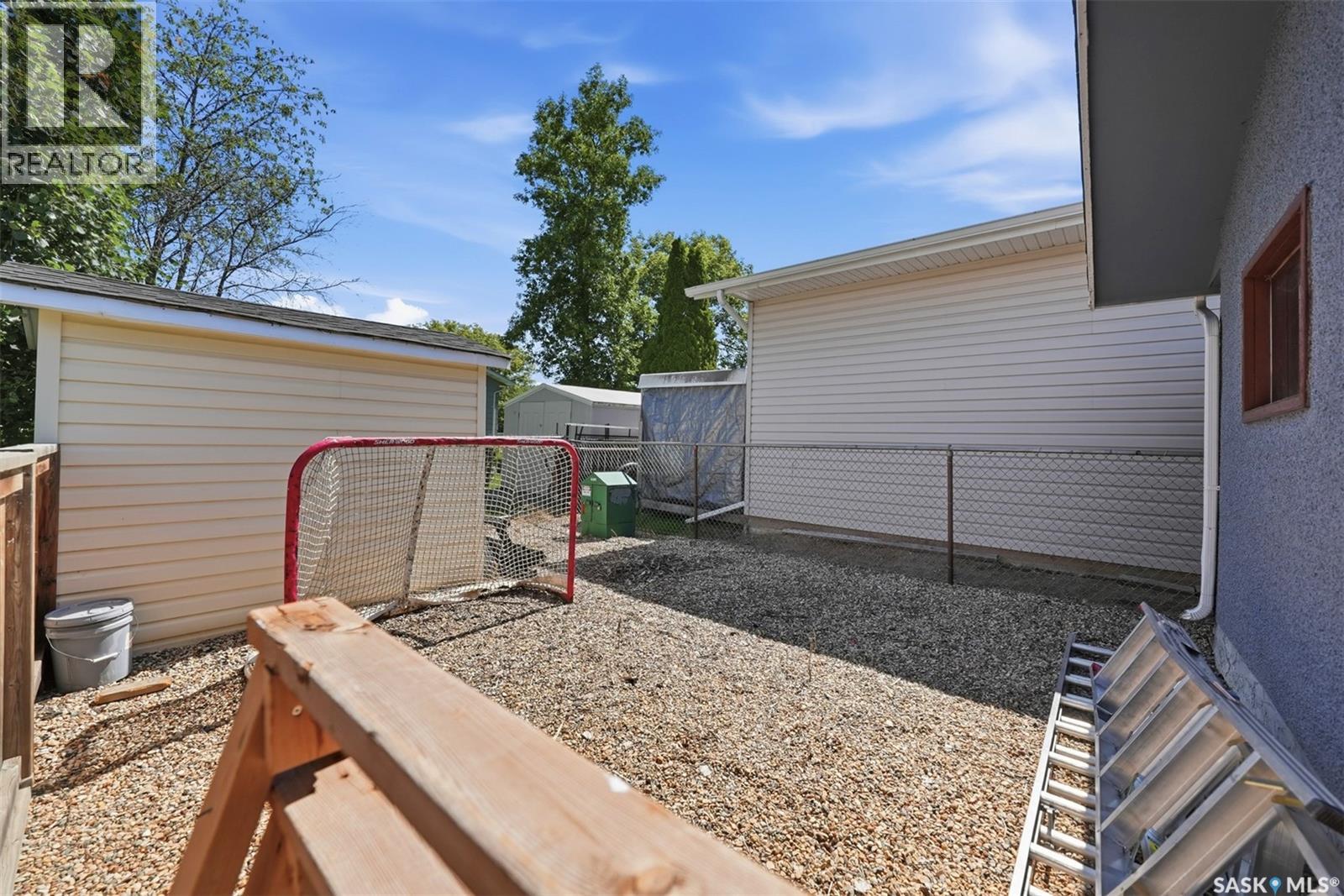 3120 Hogeweide Drive, Prince Albert, Saskatchewan  S6V 6X9 - Photo 34 - SK042041