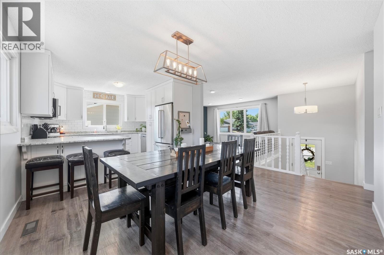 3120 Hogeweide Drive, Prince Albert, Saskatchewan  S6V 6X9 - Photo 8 - SK042041