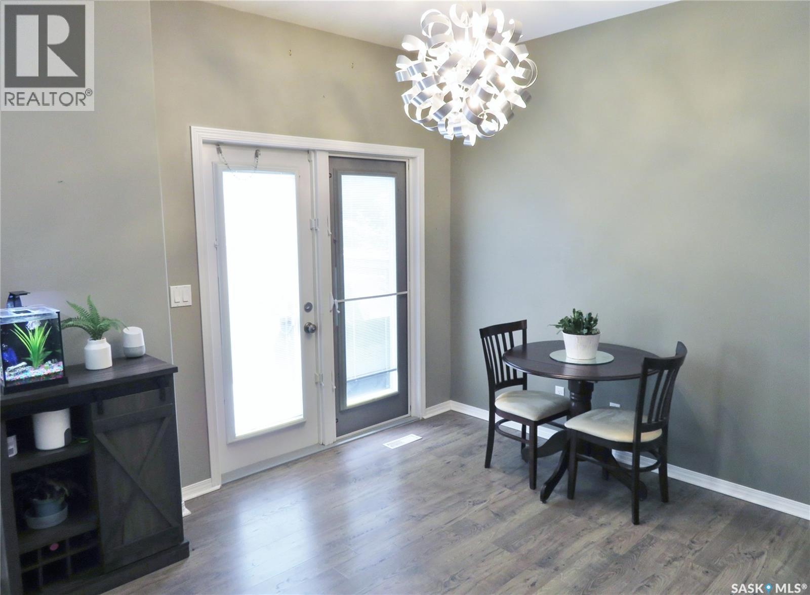 1214 Rempel Crescent, Saskatoon, Saskatchewan  S7T 0M2 - Photo 4 - SK041998